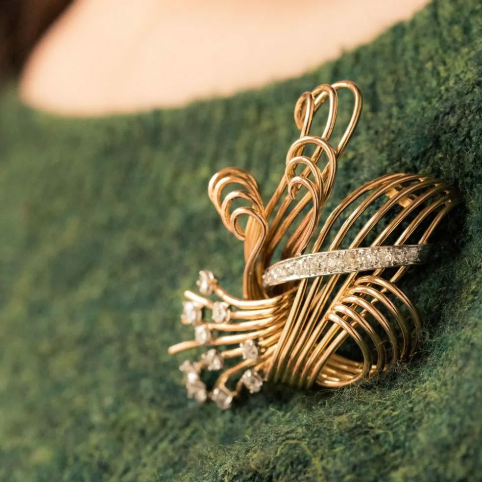 Broche diamants et or jaune rétro