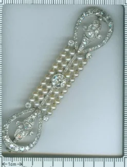 Broche diamants et perles