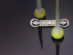Broche diamants et perles