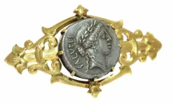 Broche en argent