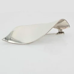 Broche en argent feuille stylisée