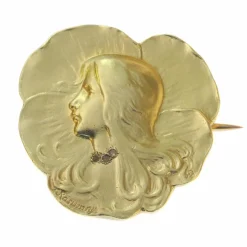 Broche en or