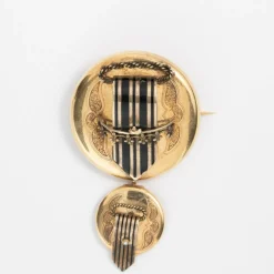 Broche en or 14 carats et émail