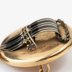 Broche en or 14 carats et émail