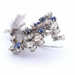 BROCHE EN OR BLANC 18KT - SAPHIRS ET DIAMANTS