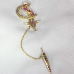 Broche en or et diamants