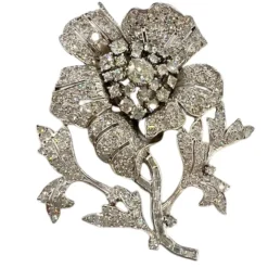 Broche en platine avec diamants de la période 1950-1945
