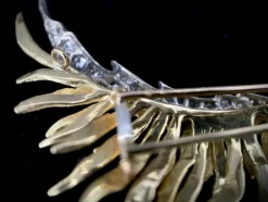 Broche et pendentif ornée de 2 carats de brillants