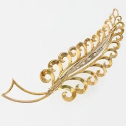 Broche feuille d'or et diamants
