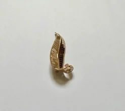 Broche feuille en Or jaune