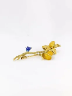 Broche fleur années 70 or jaune émail