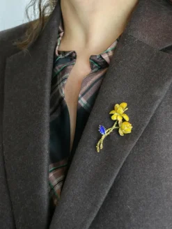 Broche fleur années 70 or jaune émail