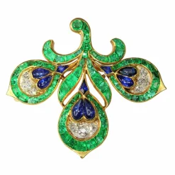 Broche Fleur de Lys Antique Français, Essence Verte Intense (émeraudes, saphirs, diamants)