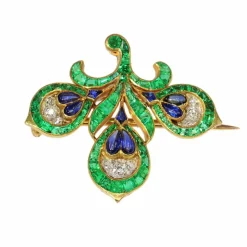Broche Fleur de Lys Antique Français, Essence Verte Intense (émeraudes, saphirs, diamants)