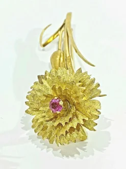 Broche Fleur En Or Et Saphir Rose