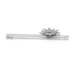 Broche fleur or blanc, platine, perle et diamants