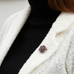Broche Fleur Or Jaune Argent Rubis Birmans Diamants