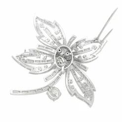 Broche "Fleur" platine, or blanc, diamants.