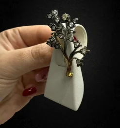 Broche florale en diamant. Italie, vers 1920