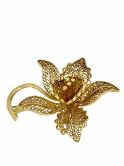 Broche française en or jaune filigrane à fleurs