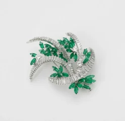 Broche émeraudes et diamants
