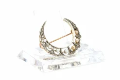 Broche Napoléon III en or jaune 18 carats et argent sertie de perles et de diamants 