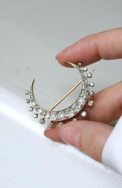 Broche Napoléon III or rose et diamants