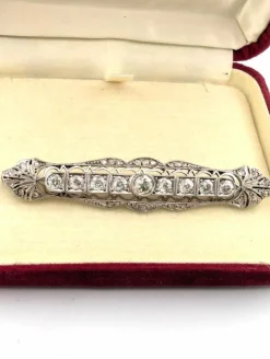 Broche or blanc avec diamants