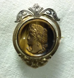 Broche Or et Oeil De Tigre