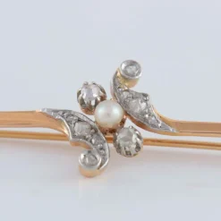 Broche or jaune diamants et perle