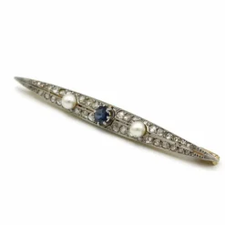 Broche or jaune platine, diamants, saphir et perles