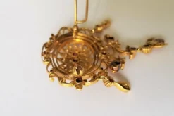 Broche or jaune Rubis et diamants