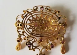 Broche or jaune Rubis et diamants