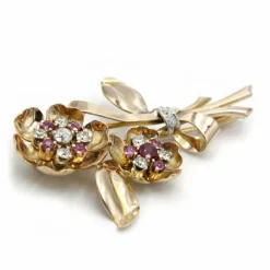 Broche or, platine, diamants, rubis