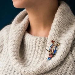 Broche perroquet émail diamants