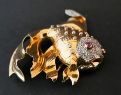 Broche Poisson Rubis Et Diamants, Platine et Or Jaune 18 Carats