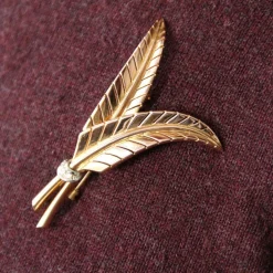 Broche rétro feuilles de fougère diamants