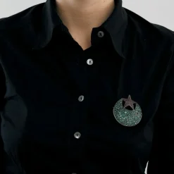 Broche rubis émeraudes