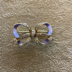 Broche victorienne en émail et diamants