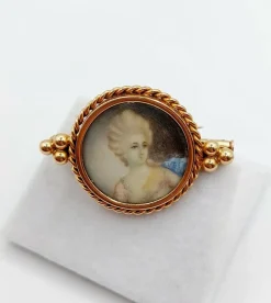 Broche victorienne or rose, miniature femme élégante