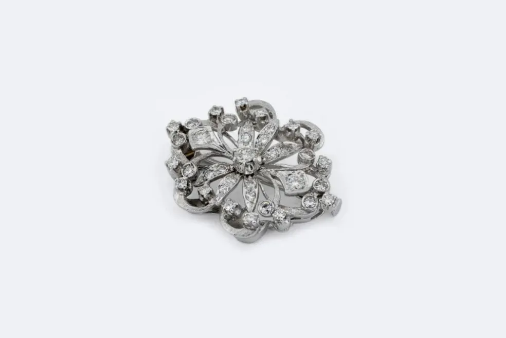 Broche vintage en or blanc et diamants