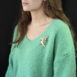 Broche vintage oiseau de paradis diamants émeraudes rubis