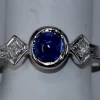 Cabochon Saphir Bleu et Diamants Or blanc