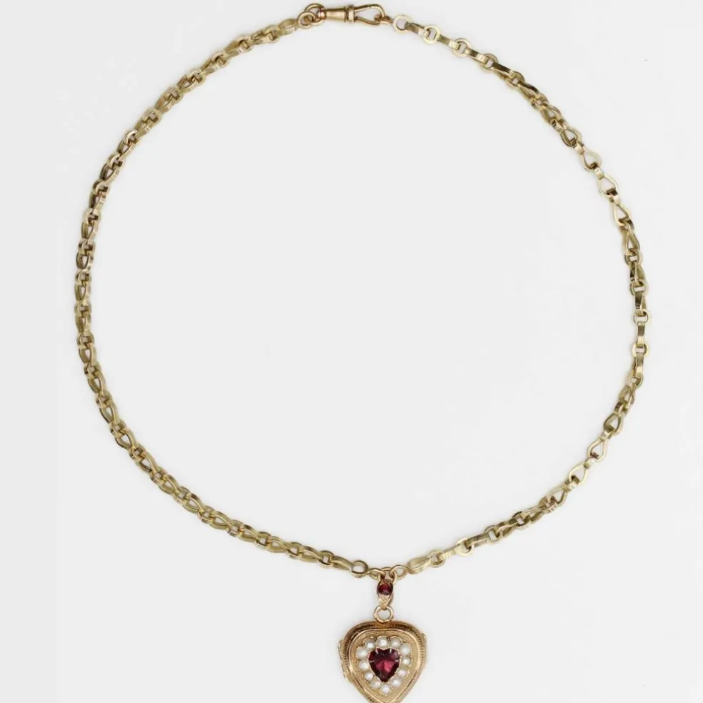 Chaine ancienne et son médaillon en forme de cur grenats et perles fines