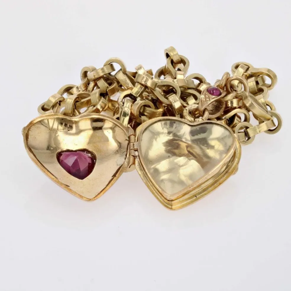 Chaine ancienne et son médaillon en forme de cur grenats et perles fines