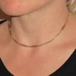 Chaine ancienne or jaune maille filigranée