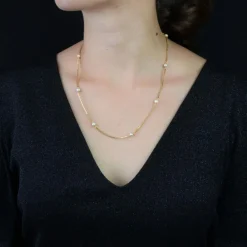Chaine en or maille cube et perles de culture