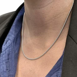 Chaine or blanc maille serpent.
