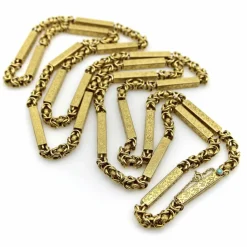 Chaîne de garde longue à maillons fantaisie en or 14 carats de style victorien avec détails en relief