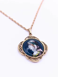 Chaîne et médaille émaillée, années 30